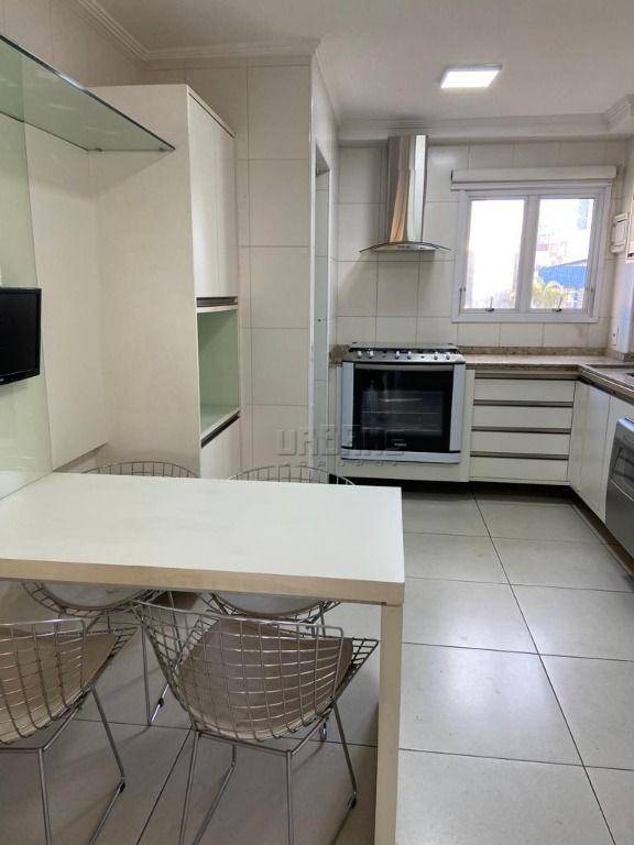 Apartamento para alugar com 3 quartos, 139m² - Foto 23