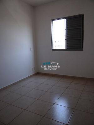 Apartamento à venda com 2 quartos, 52m² - Foto 9