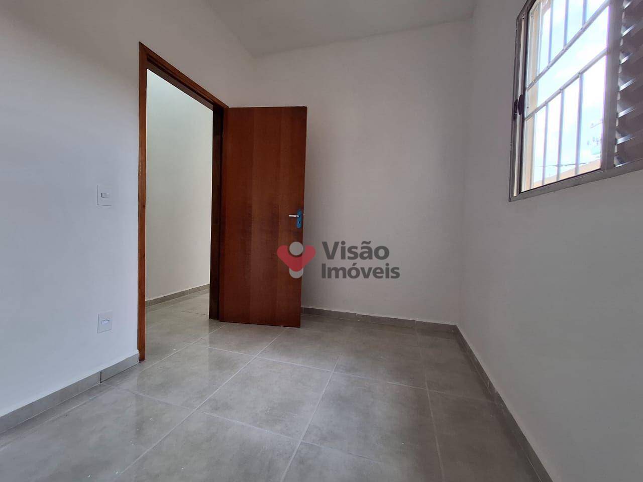 Casa à venda com 2 quartos, 60m² - Foto 17