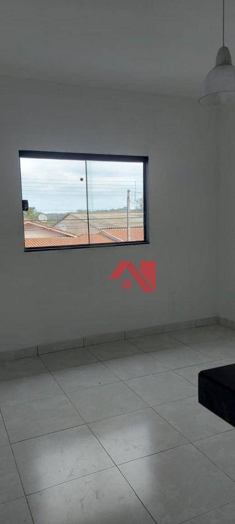 Casa à venda com 2 quartos, 72m² - Foto 4