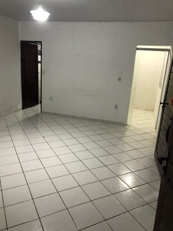 Casa de Condomínio à venda com 4 quartos, 240m² - Foto 5