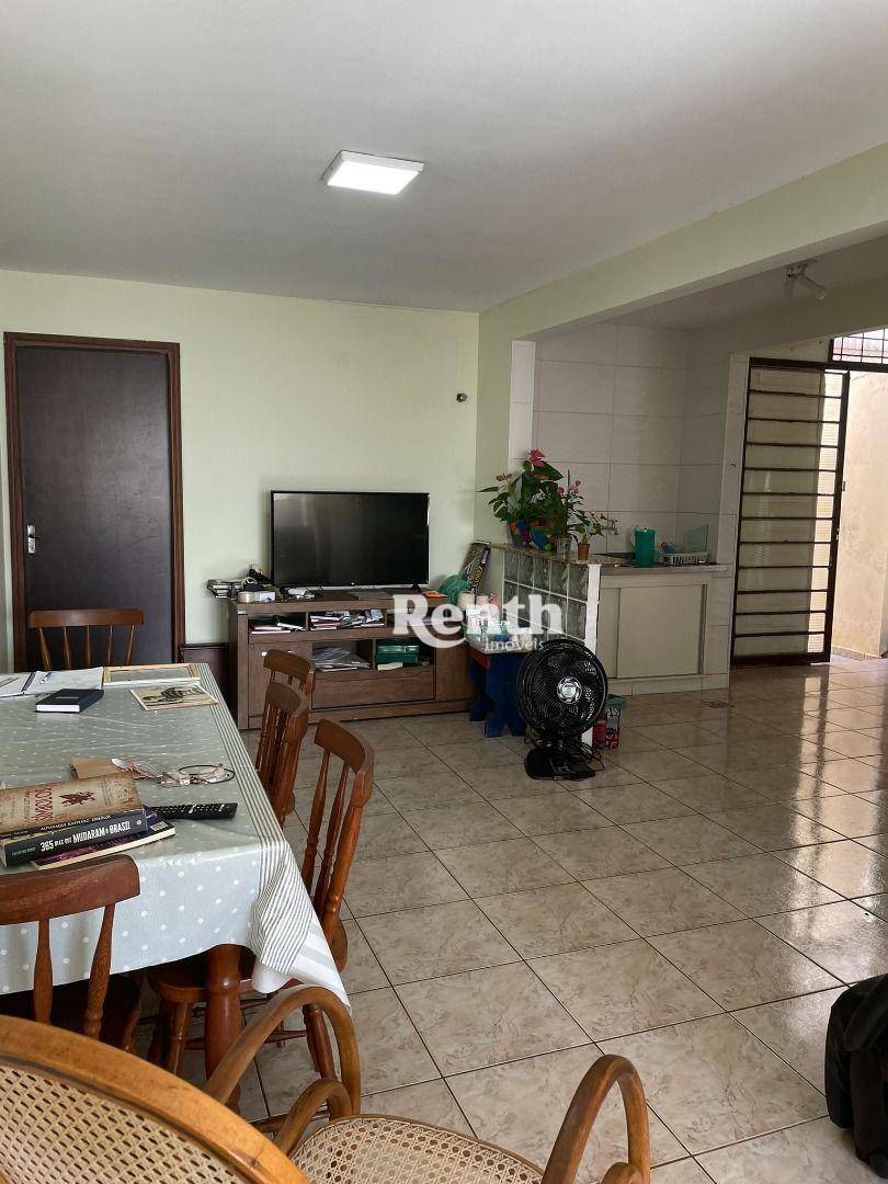 Casa à venda com 3 quartos, 165m² - Foto 11