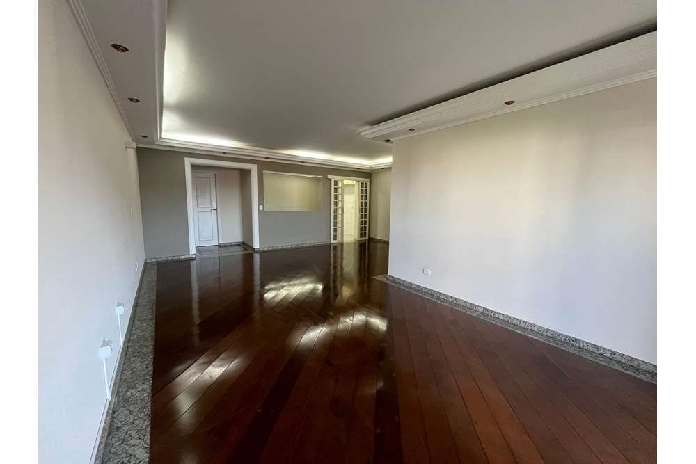 Apartamento à venda com 4 quartos, 176m² - Foto 1