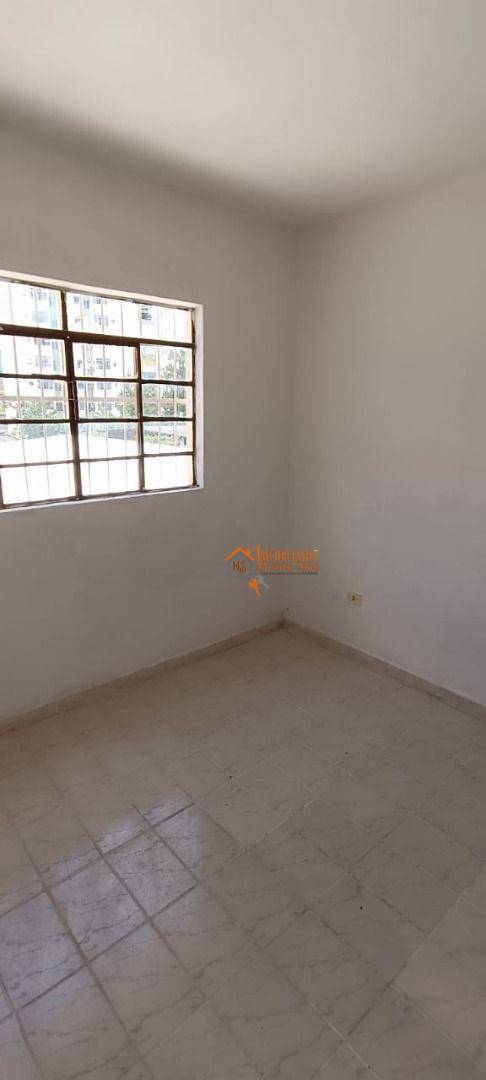 Casa à venda com 4 quartos, 200m² - Foto 31