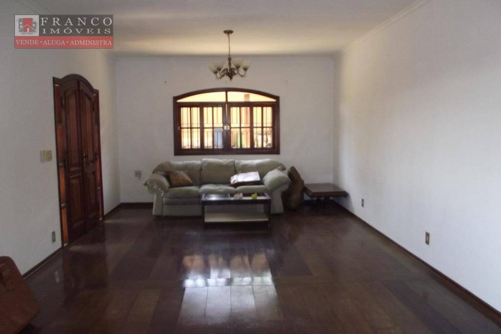 Casa à venda com 4 quartos, 367m² - Foto 17