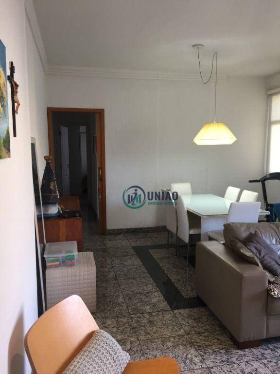 Apartamento à venda com 3 quartos, 115m² - Foto 3