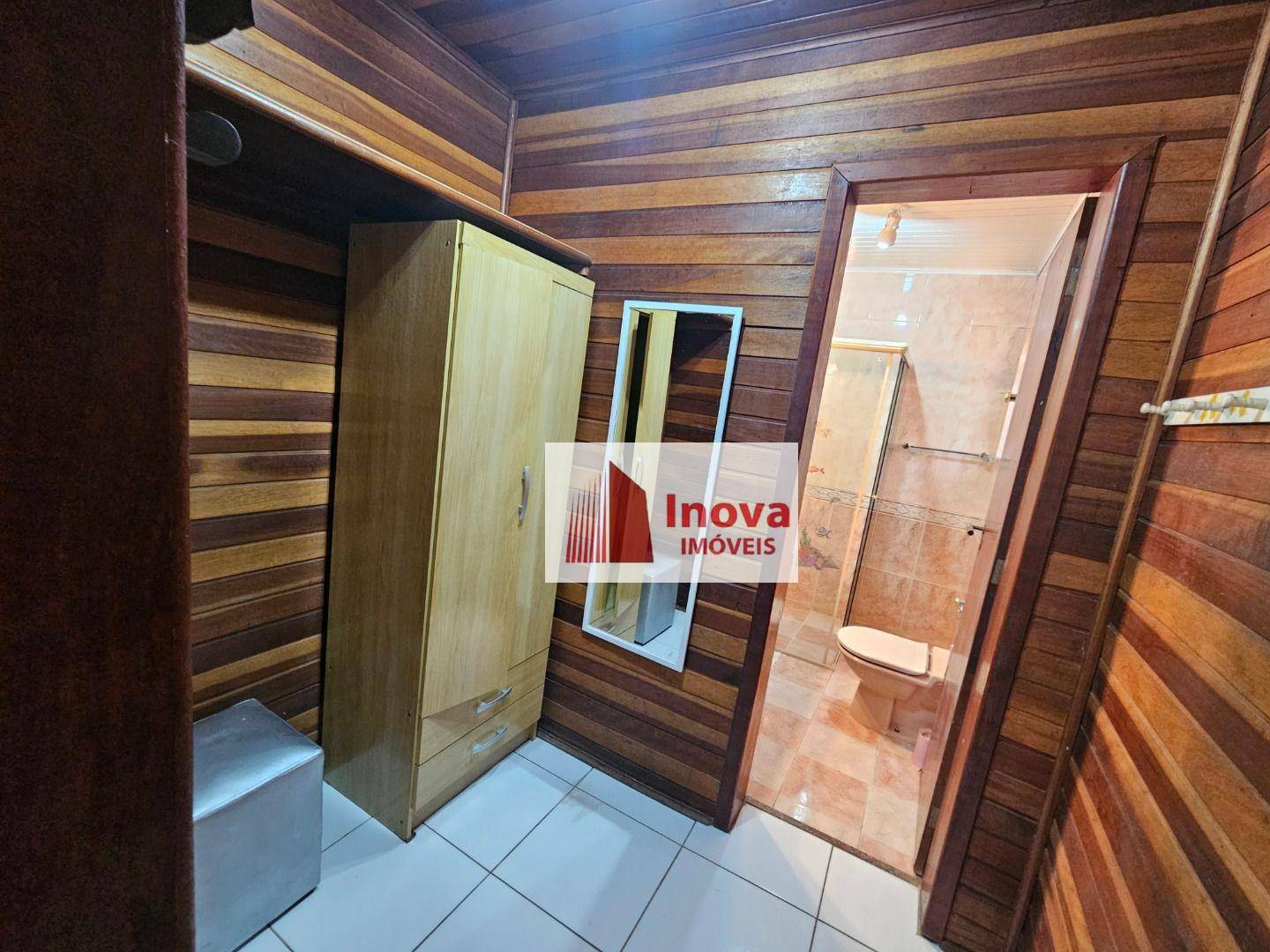 Casa para alugar com 5 quartos, 243m² - Foto 12