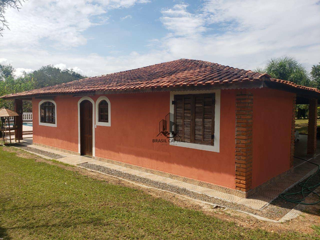 Chácara à venda com 3 quartos, 260m² - Foto 2