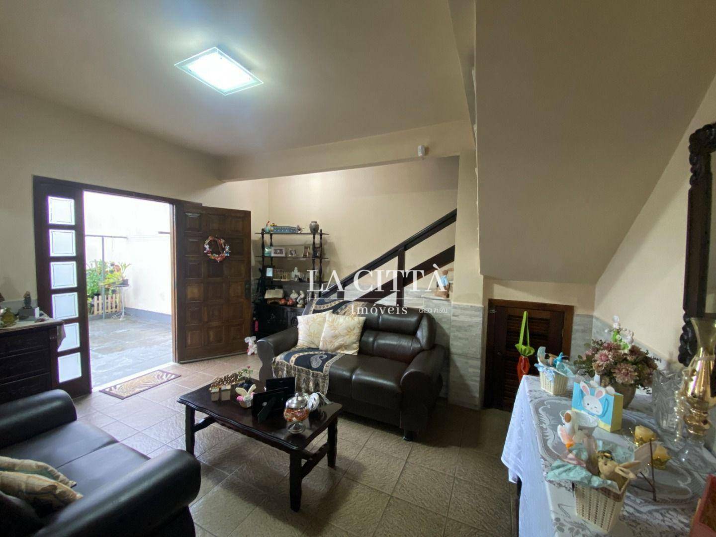 Casa à venda com 3 quartos, 160m² - Foto 7