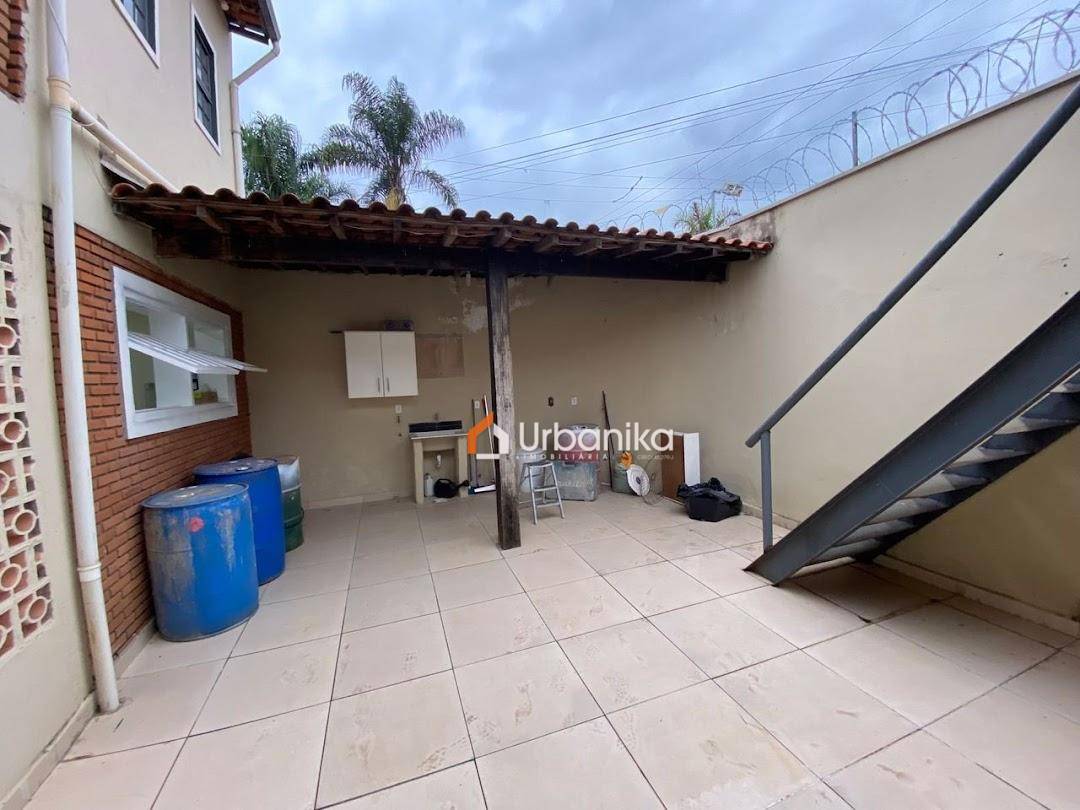 Sobrado, 1 quarto, 179 m² - Foto 2