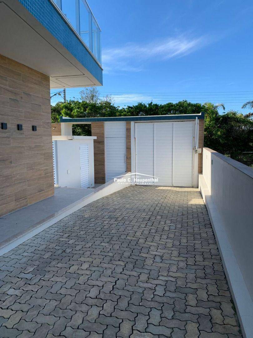 Apartamento à venda com 3 quartos, 137m² - Foto 4