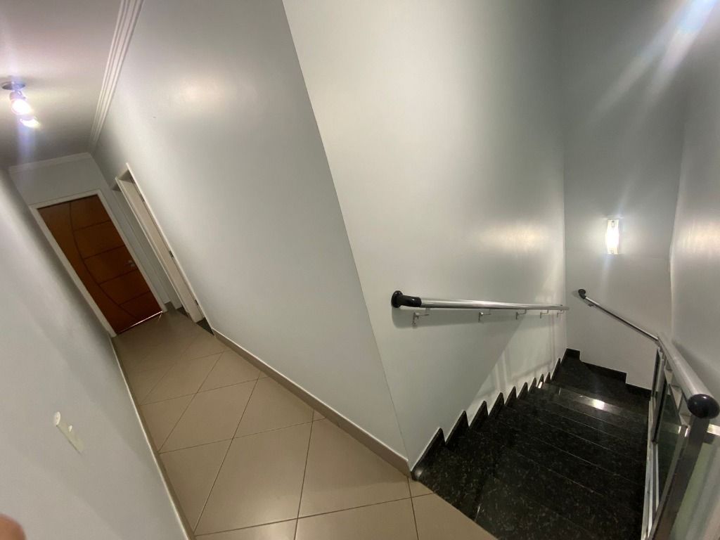 Sobrado à venda e aluguel com 3 quartos, 244m² - Foto 7