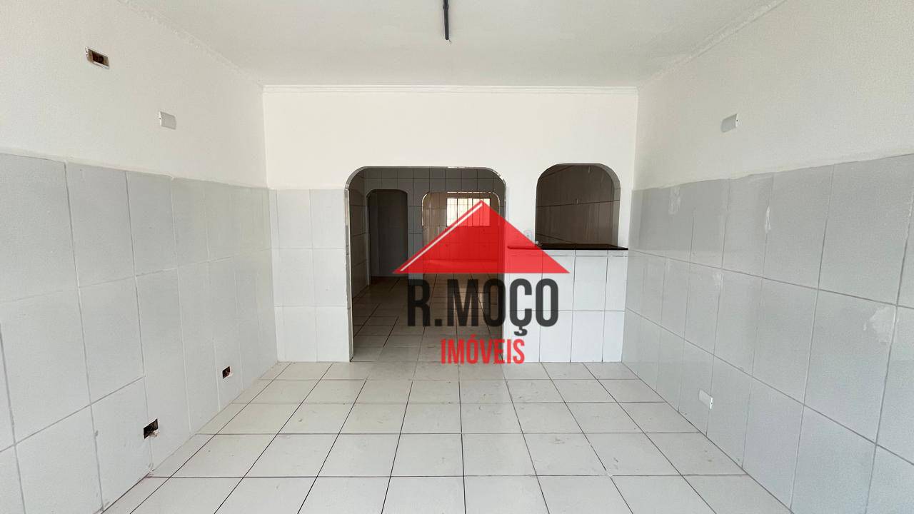 Casa para alugar com 5 quartos, 130m² - Foto 10