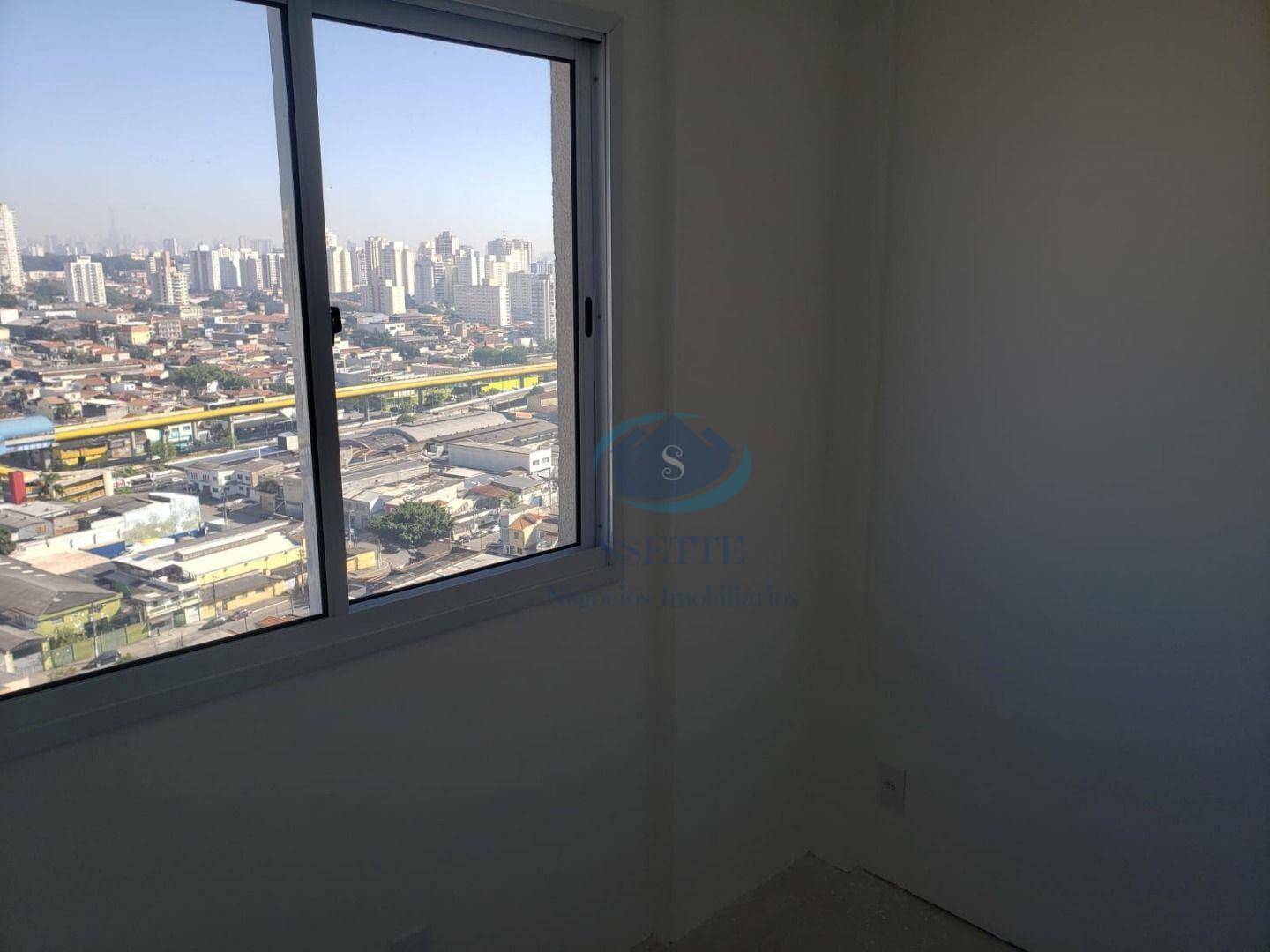 Apartamento à venda com 2 quartos, 42m² - Foto 47