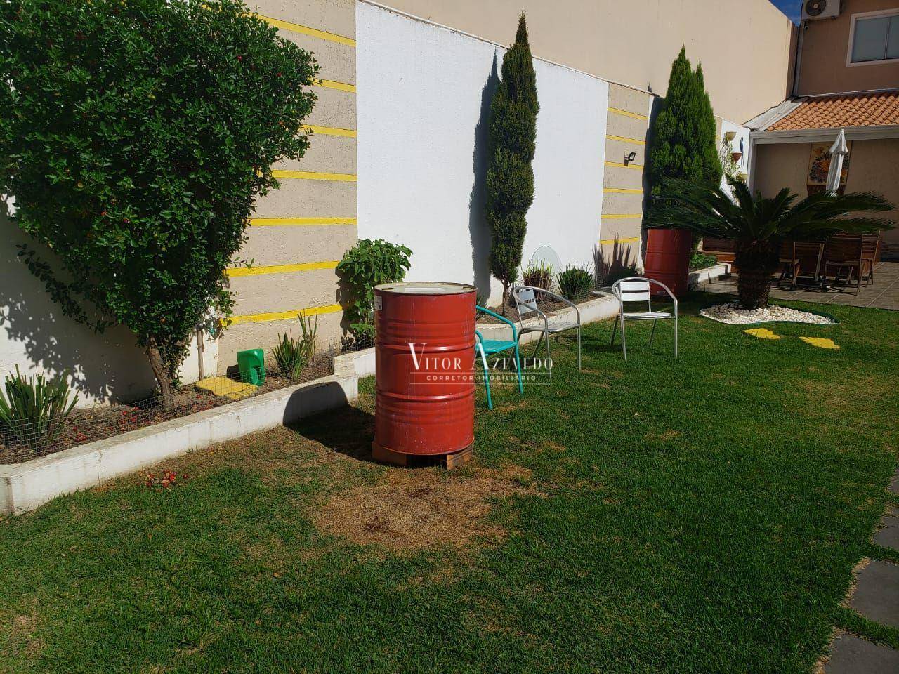 Casa à venda com 3 quartos, 170m² - Foto 2