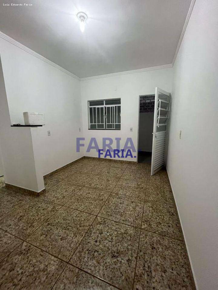 Casa à venda com 3 quartos, 120m² - Foto 3