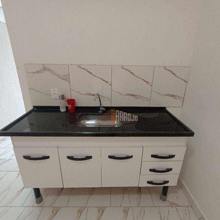 Apartamento para alugar com 2 quartos, 50m² - Foto 18