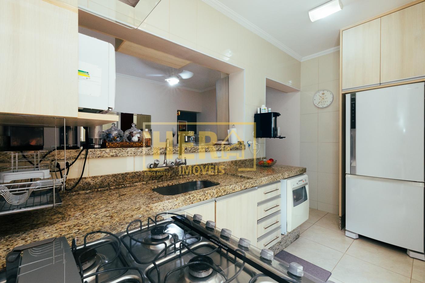 Casa à venda com 3 quartos, 227m² - Foto 22