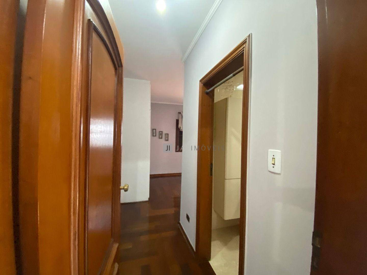 Sobrado à venda com 4 quartos, 340m² - Foto 27