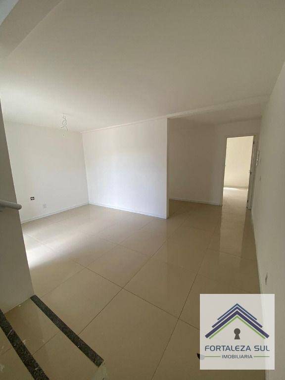 Casa à venda com 3 quartos, 100m² - Foto 20