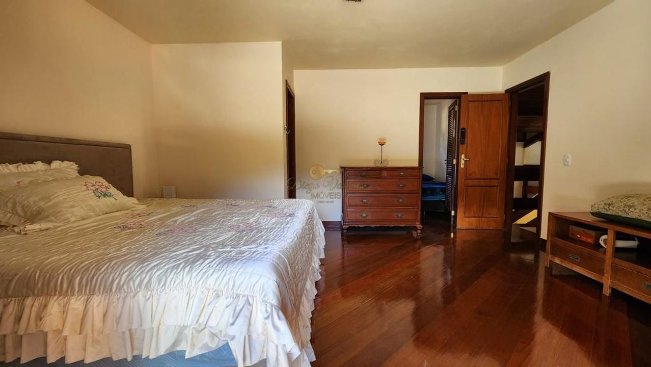 Casa à venda com 3 quartos, 212m² - Foto 15