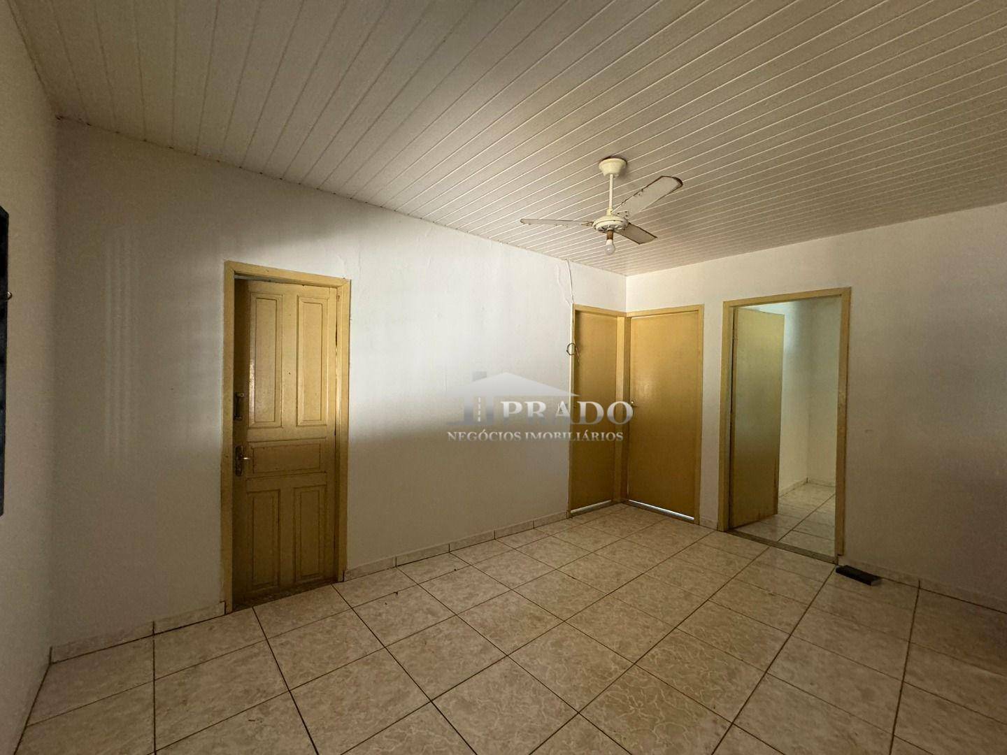 Casa à venda com 4 quartos, 200m² - Foto 11