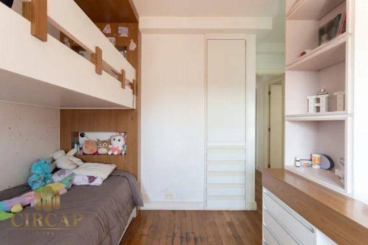 Apartamento à venda com 3 quartos, 147m² - Foto 17