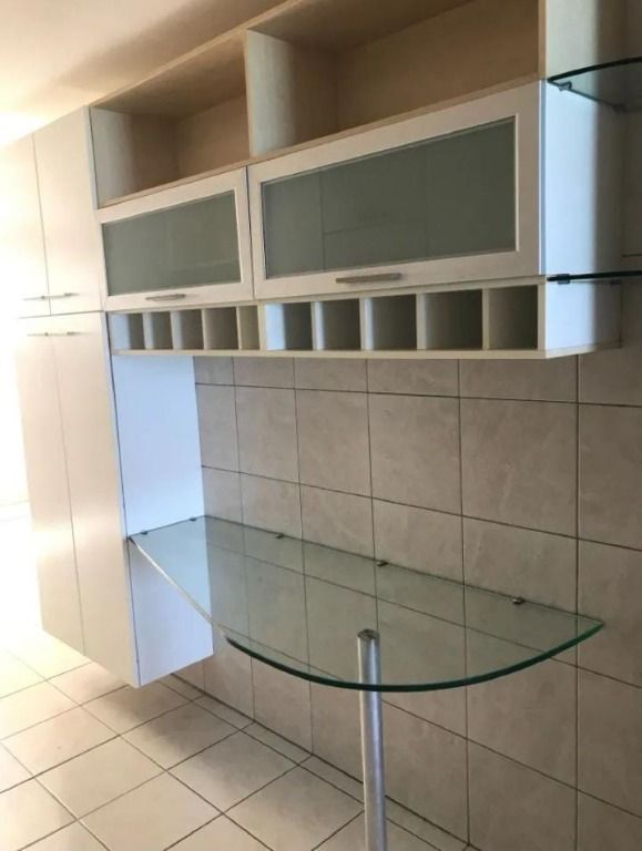 Apartamento para alugar com 3 quartos, 96m² - Foto 8