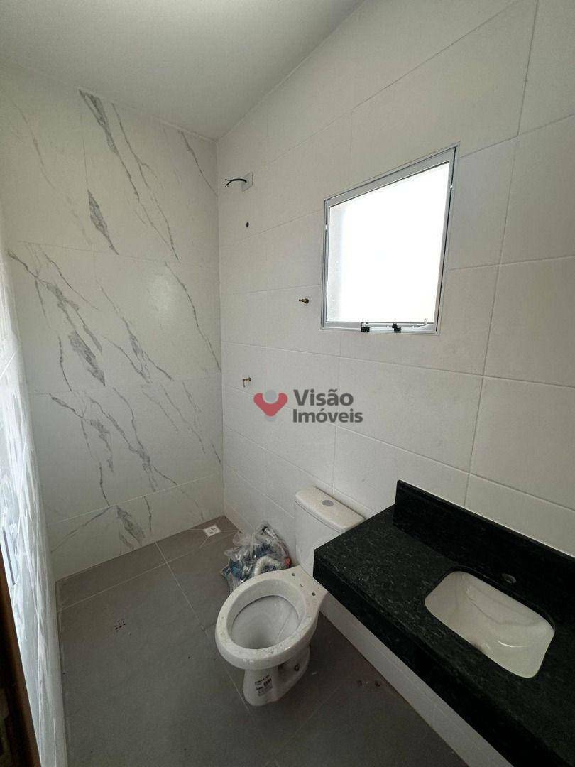 Casa à venda com 2 quartos, 60m² - Foto 7