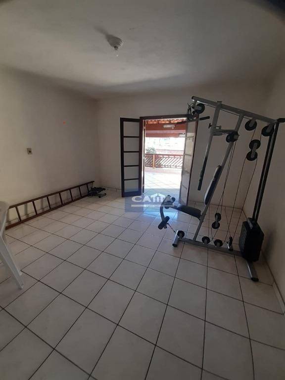 Sobrado à venda com 4 quartos, 250m² - Foto 8