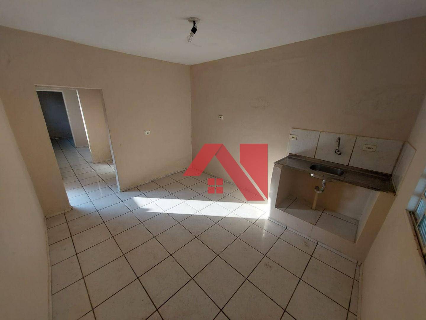 Casa para alugar com 1 quarto, 40m² - Foto 4