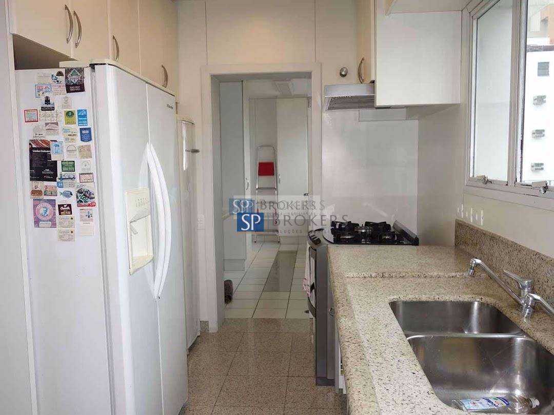 Apartamento à venda com 3 quartos, 193m² - Foto 9