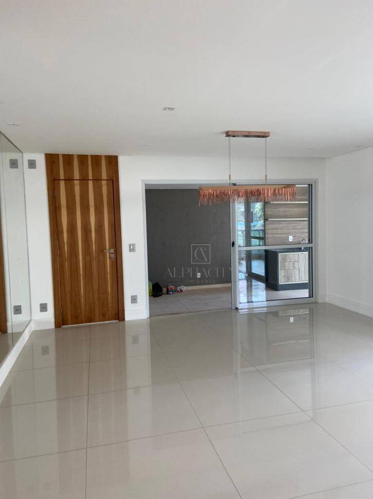 Apartamento à venda com 3 quartos, 235m² - Foto 25