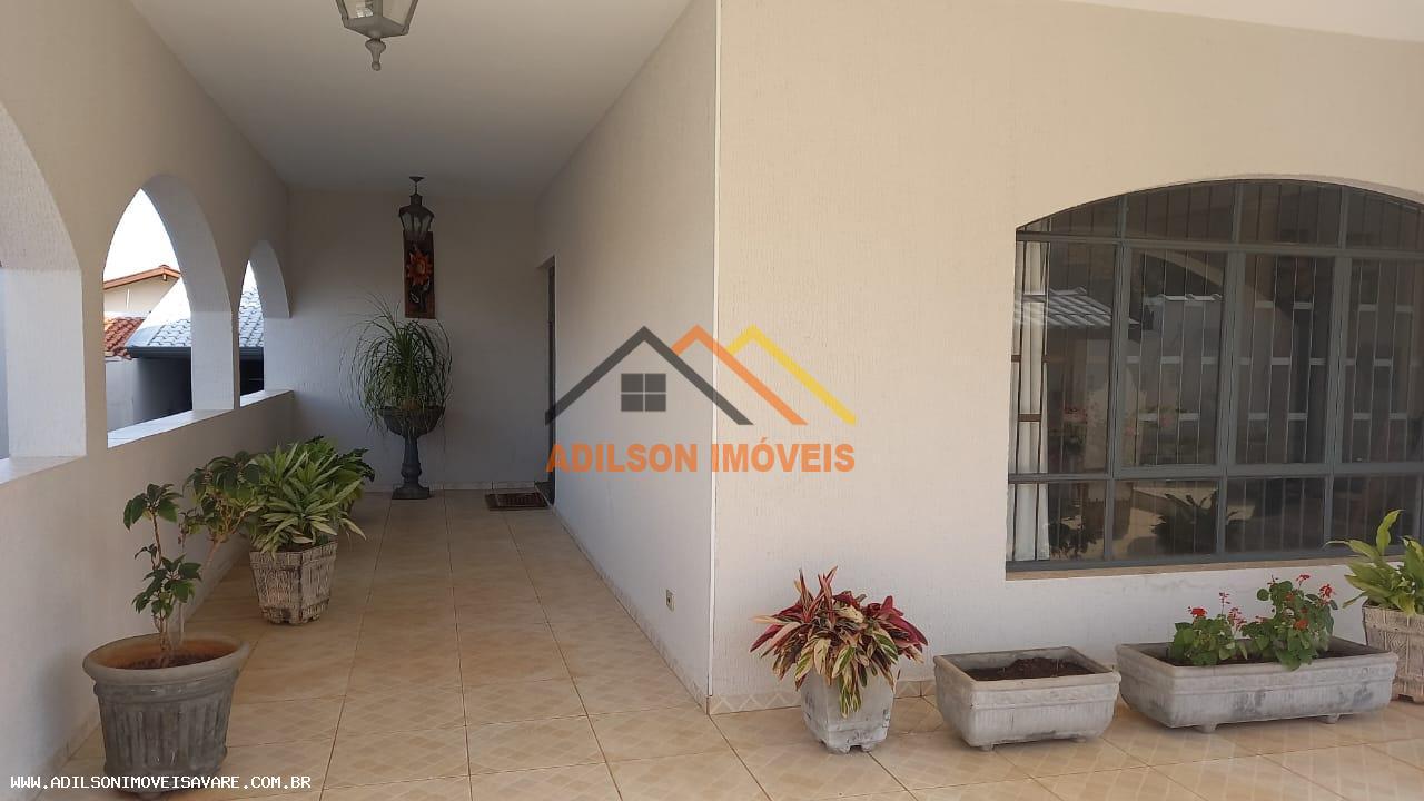 Casa à venda com 4 quartos, 540m² - Foto 2