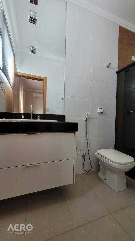 Casa de Condomínio à venda com 3 quartos, 226m² - Foto 30