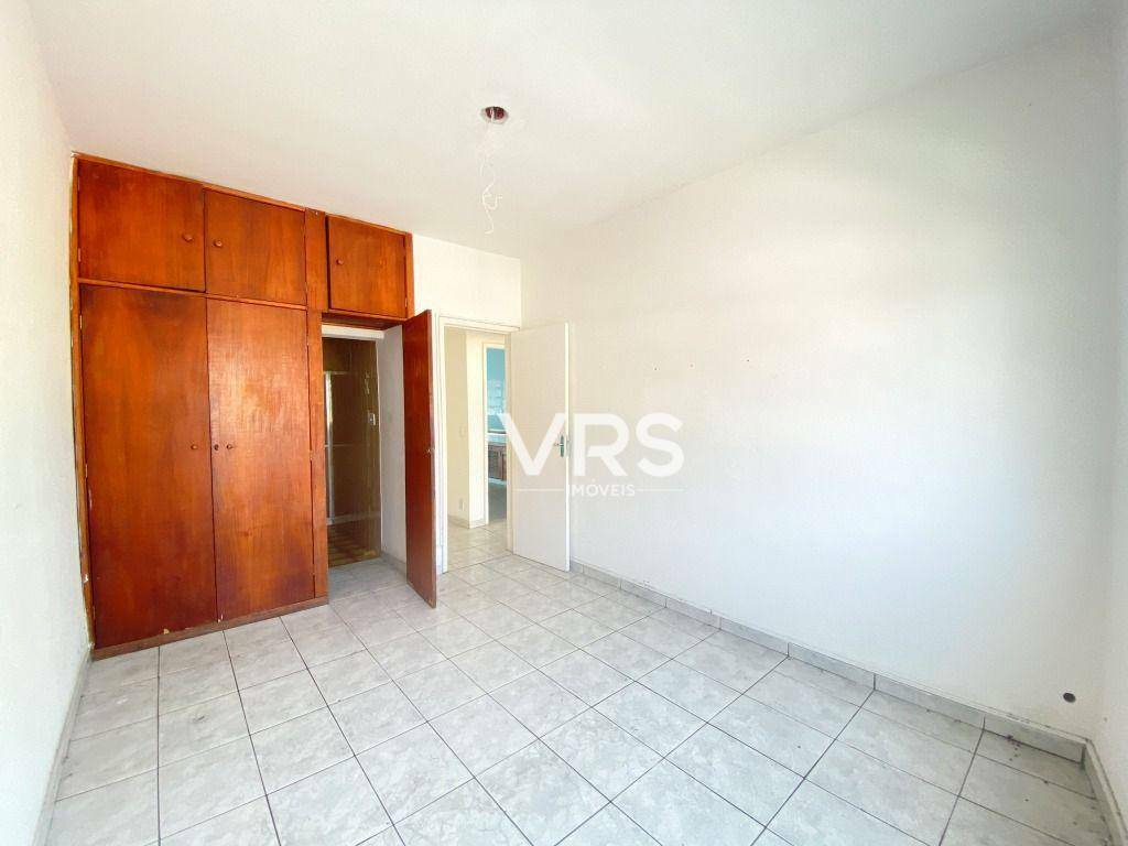 Apartamento à venda com 3 quartos, 111m² - Foto 11