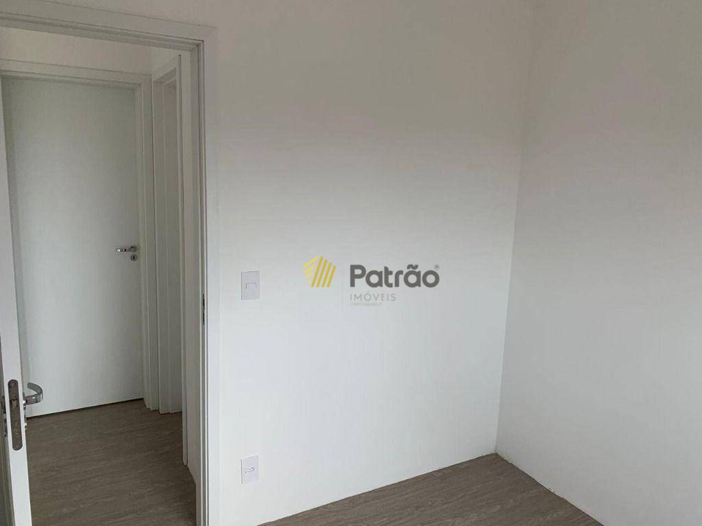 Apartamento à venda com 2 quartos, 69m² - Foto 3