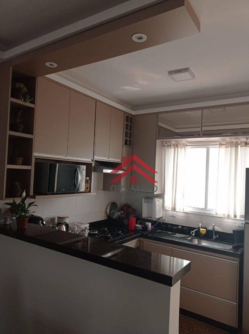 Apartamento à venda com 2 quartos, 62m² - Foto 4