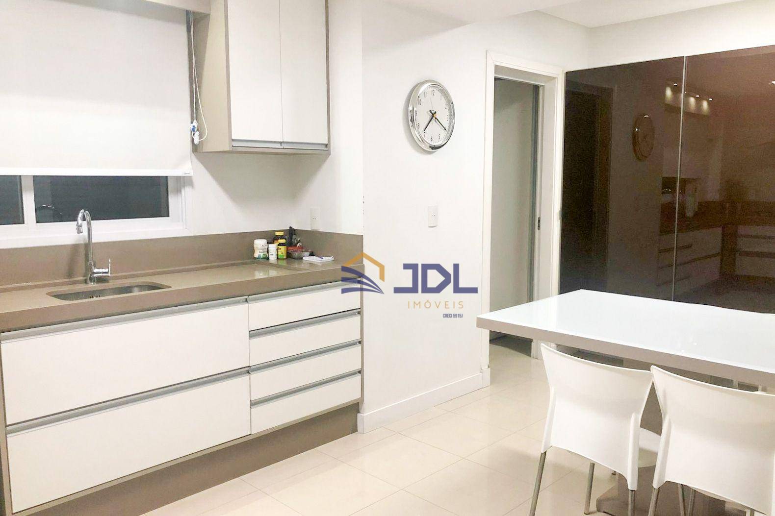 Apartamento à venda com 3 quartos, 215m² - Foto 30