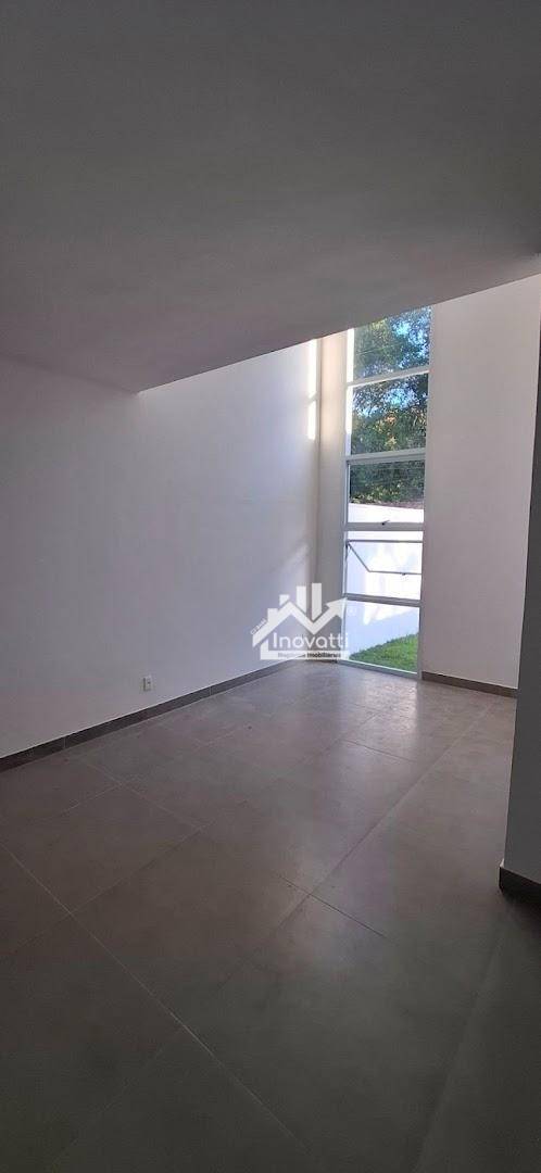 Casa à venda com 3 quartos, 100m² - Foto 5