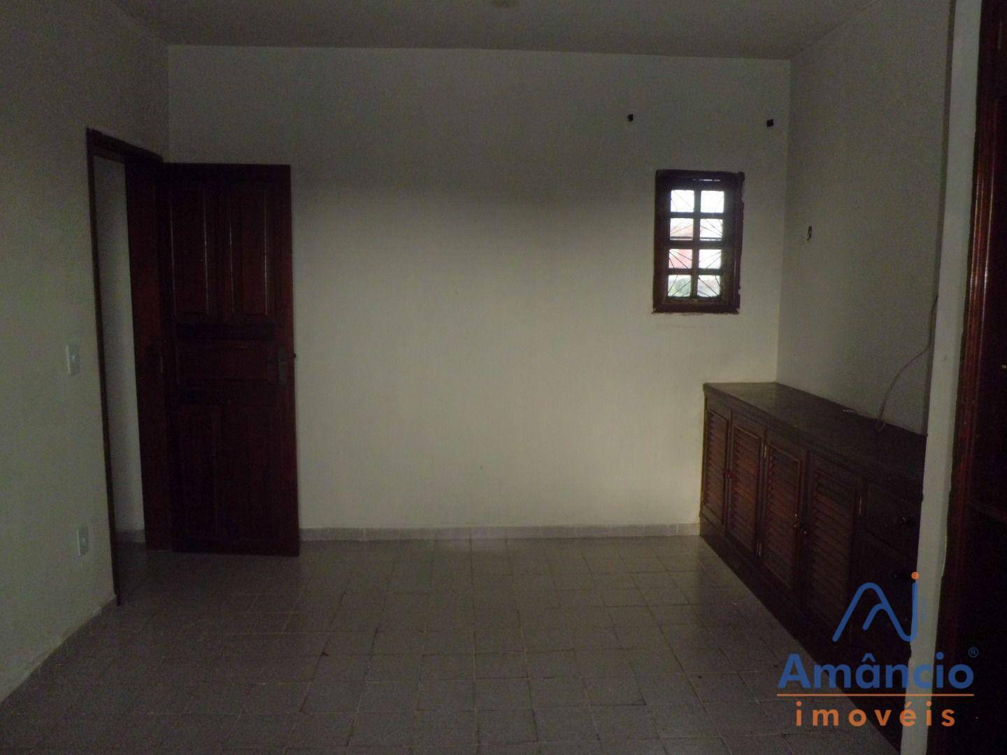 Casa para alugar com 4 quartos, 120m² - Foto 17