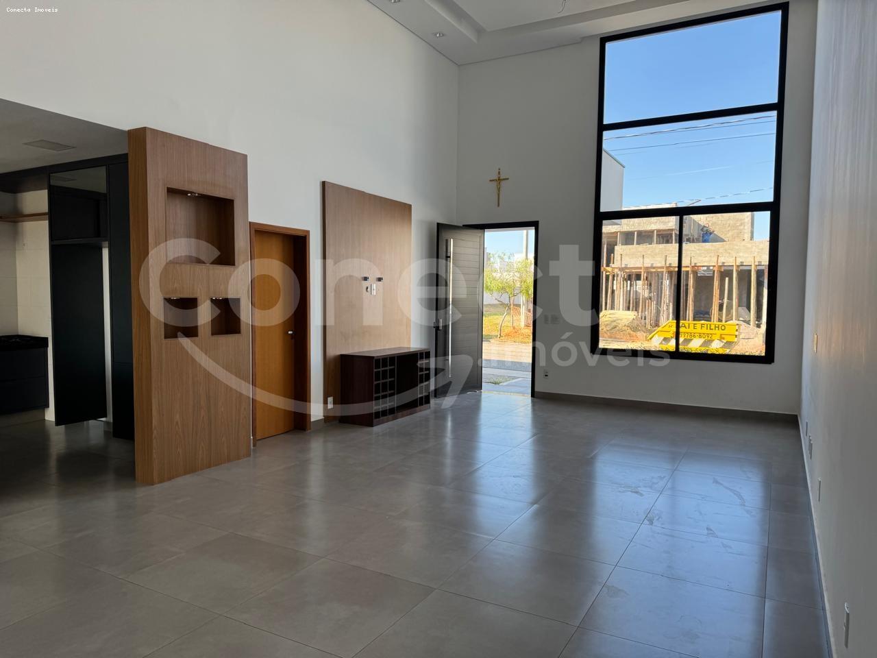 Casa de Condomínio à venda com 3 quartos, 232m² - Foto 3