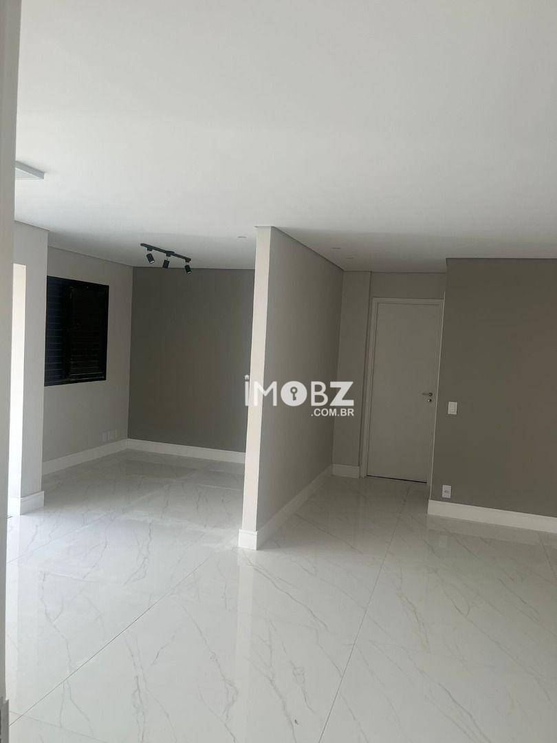 Apartamento à venda com 3 quartos, 125m² - Foto 9