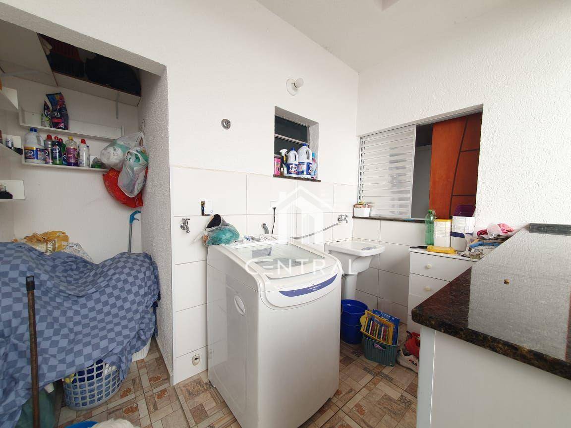 Sobrado à venda com 3 quartos, 197m² - Foto 11