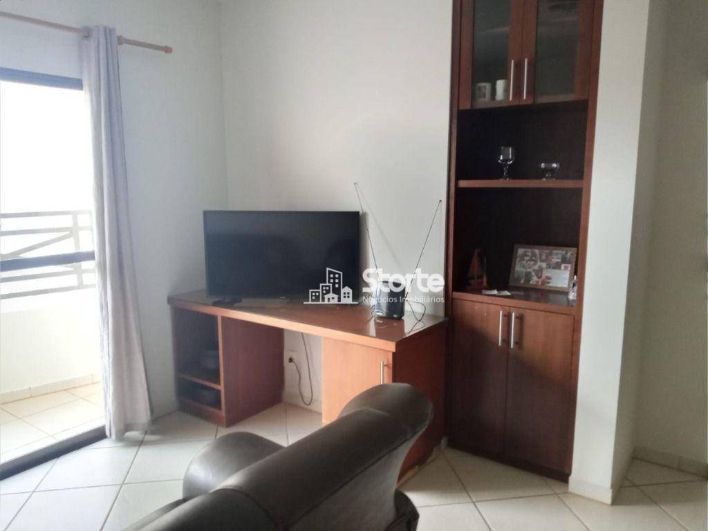 Apartamento à venda com 2 quartos, 80m² - Foto 1