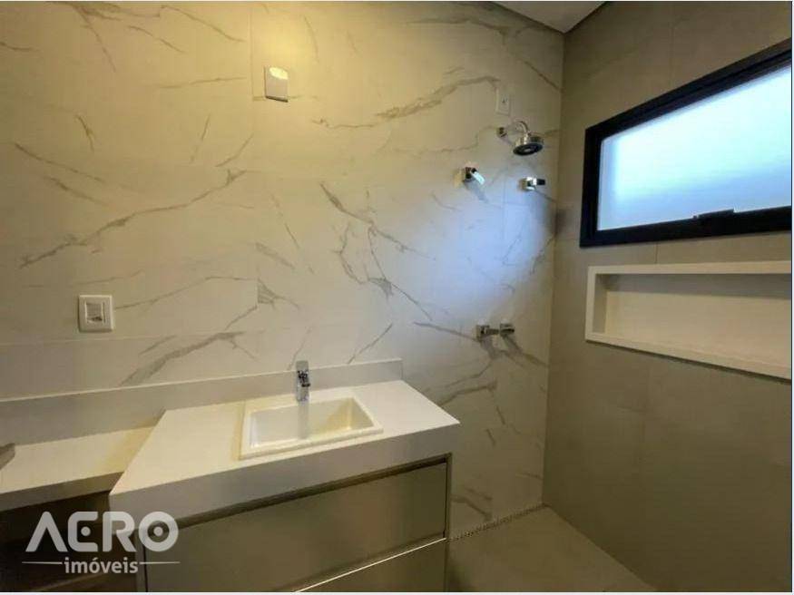 Casa de Condomínio à venda com 3 quartos, 240m² - Foto 2