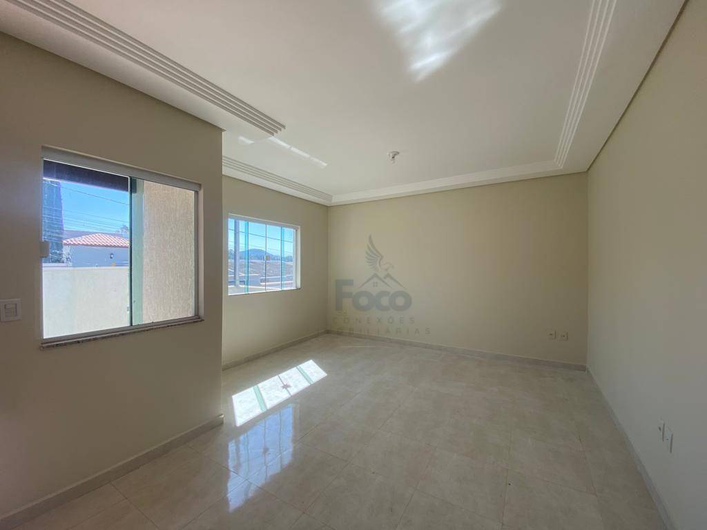 Casa à venda com 3 quartos, 189m² - Foto 3