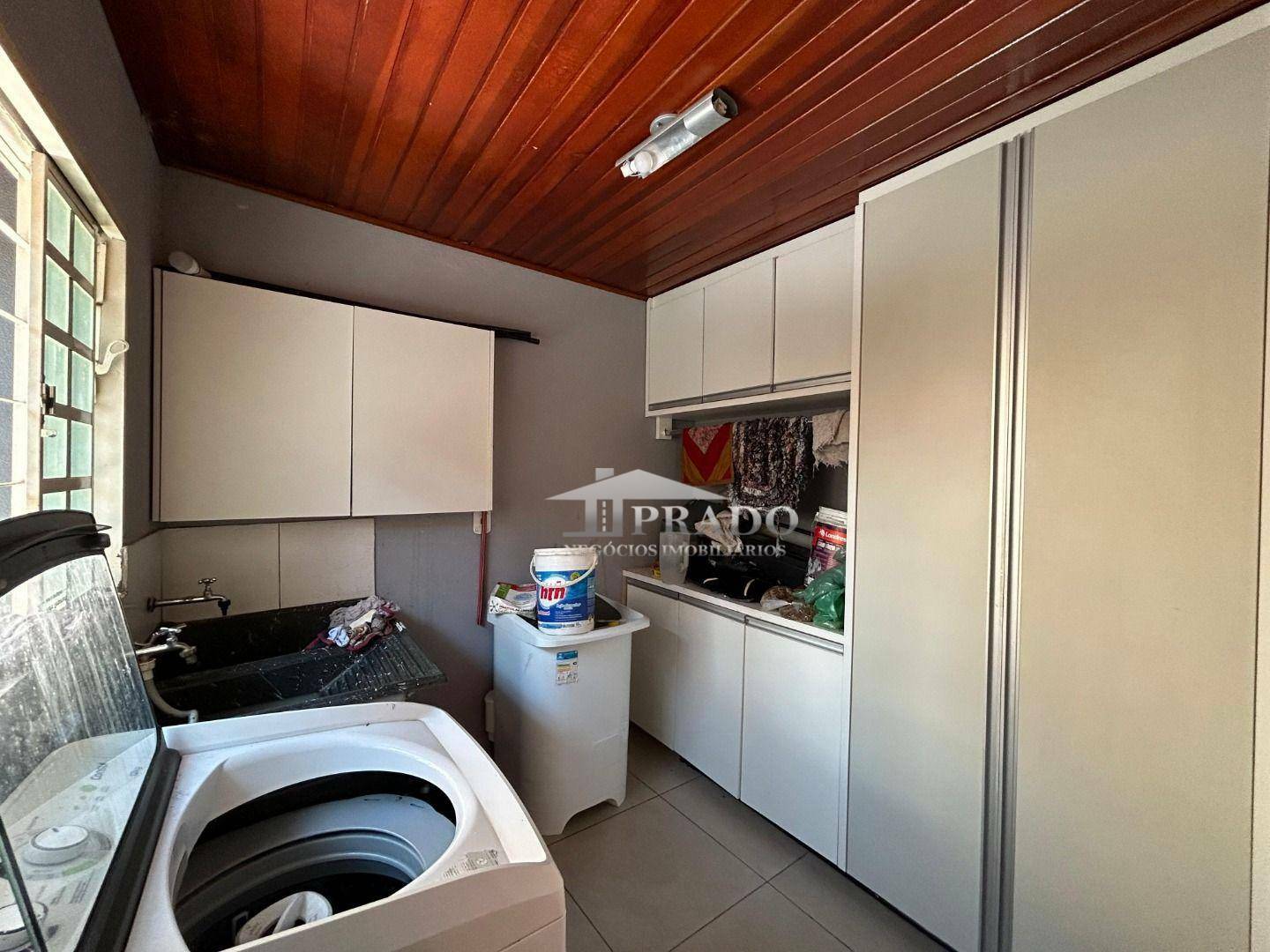 Casa à venda com 3 quartos, 227m² - Foto 15