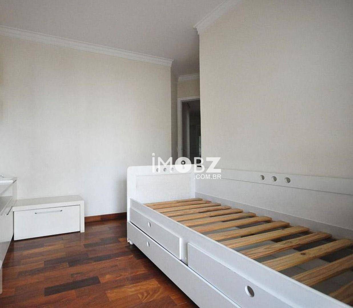 Apartamento à venda com 4 quartos, 220m² - Foto 17