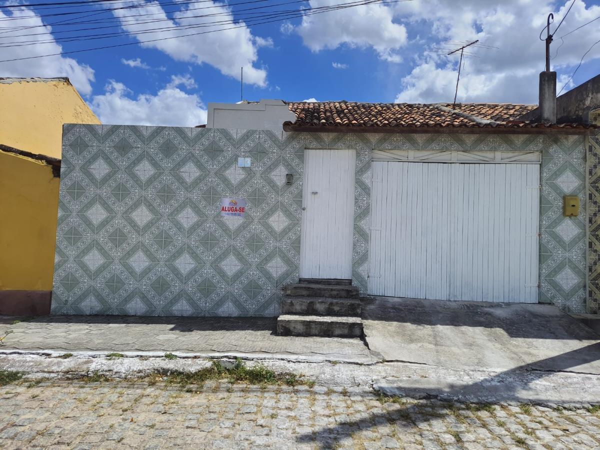 Casa para alugar com 3 quartos, 126m² - Foto 1